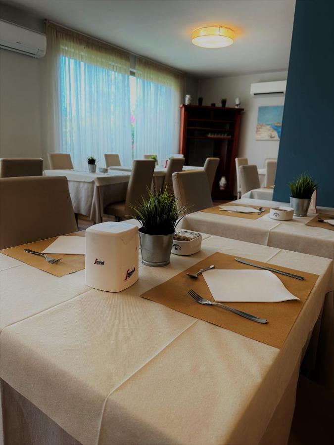 Pfa Hotel - Isola D'Elba Каво Екстериор снимка