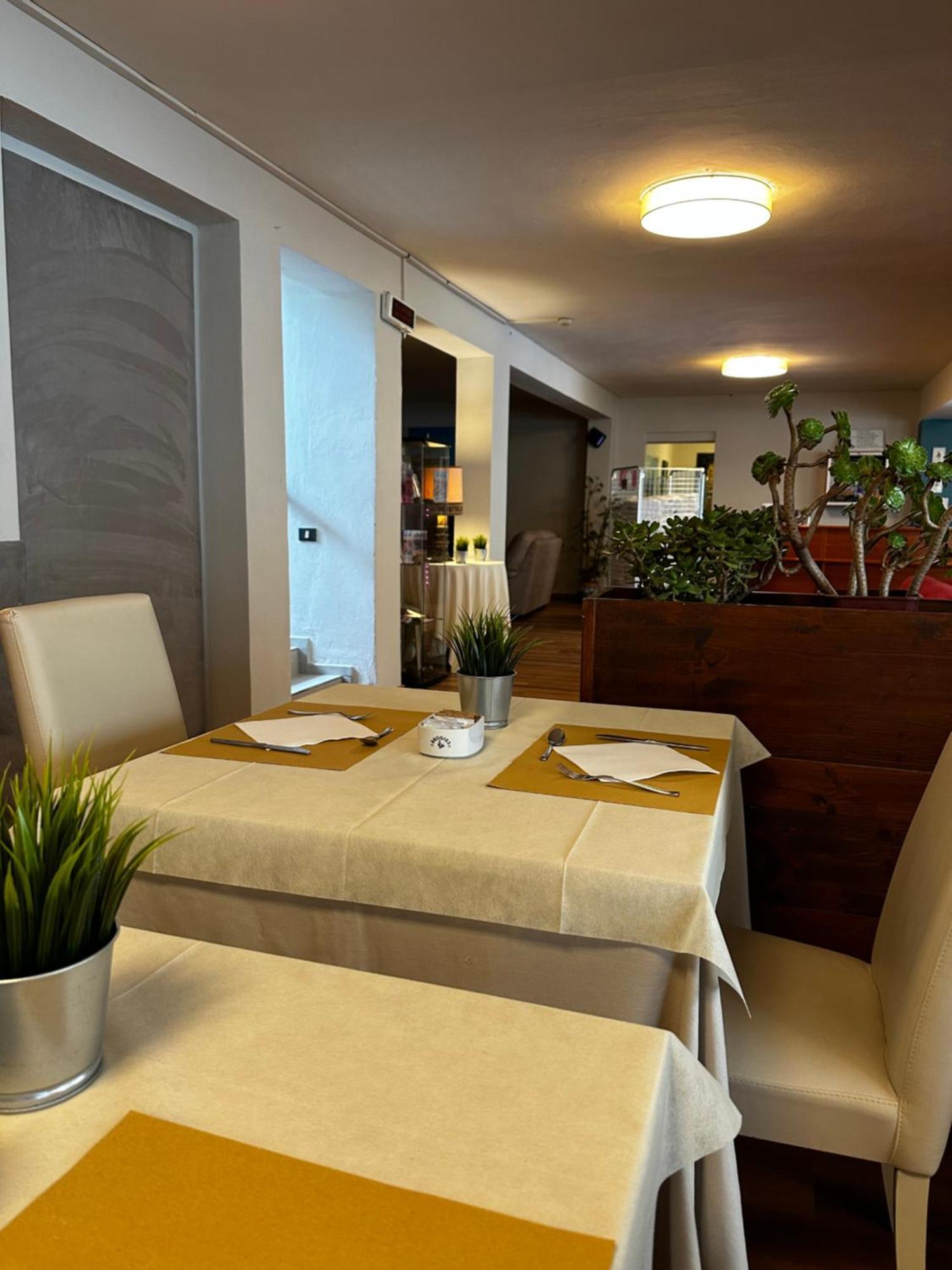 Pfa Hotel - Isola D'Elba Каво Екстериор снимка